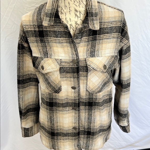 RSQ Tops - RSQ neutral color shacket relaxed fit plaid medium flannel pockets